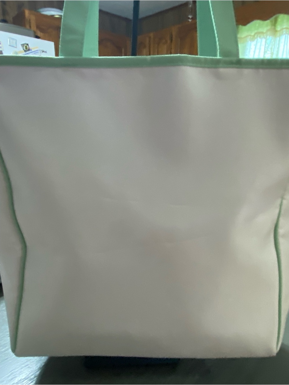 Clinque & Kate Spade tote white with green trim - Picture 2 of 7